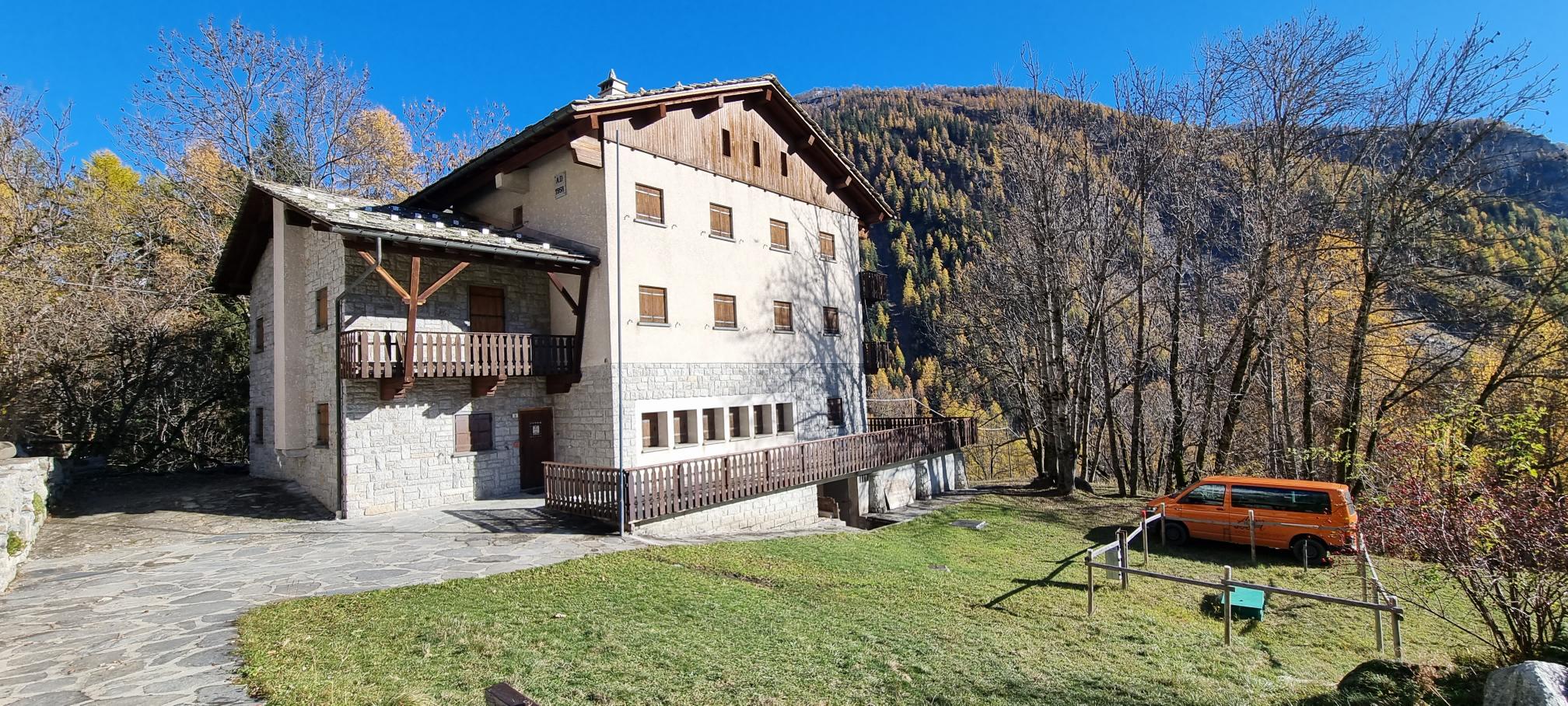 Courmayeurmontblanc - Rifugio alpino Chapy-Mont Blanc